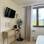 فندق مبيت وإفطار Le Beausejour قرقشونه