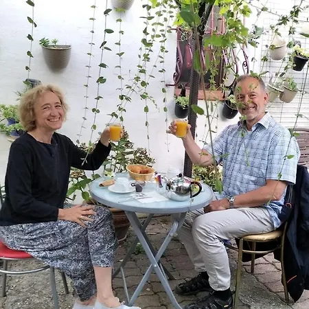 Le Beausejour Bed and Breakfast 3*