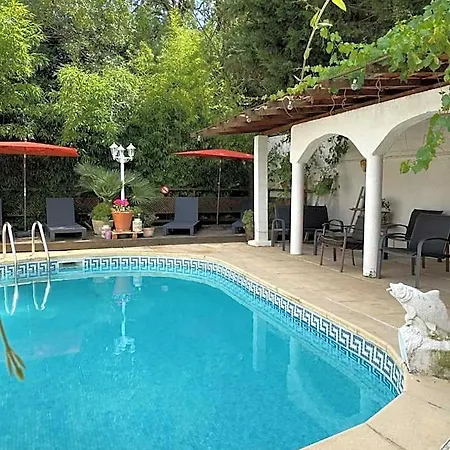 فندق مبيت وإفطار Le Beausejour 3*