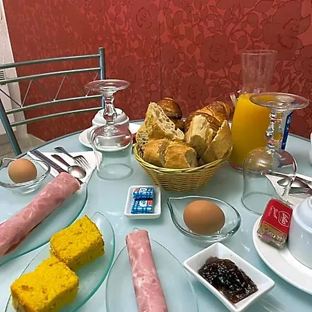 Le Beausejour Bed & Breakfast